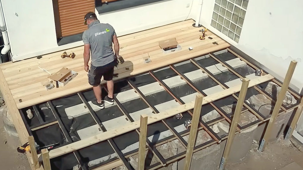 Building a wooden terrace: Everything about costs, construction and assembly