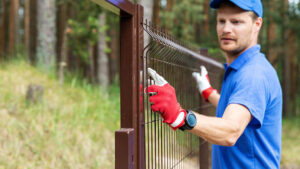 Building a Fence Yourself: How to Do It Cheaply and Quickly